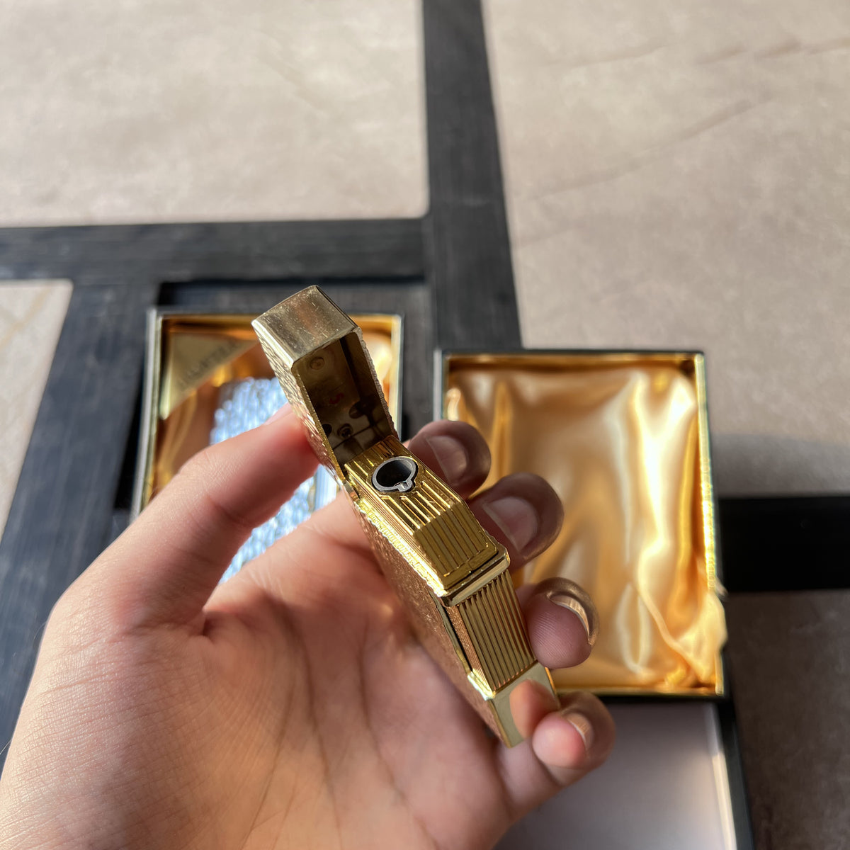 Hammered Metal Roller Strike Butane Lighter