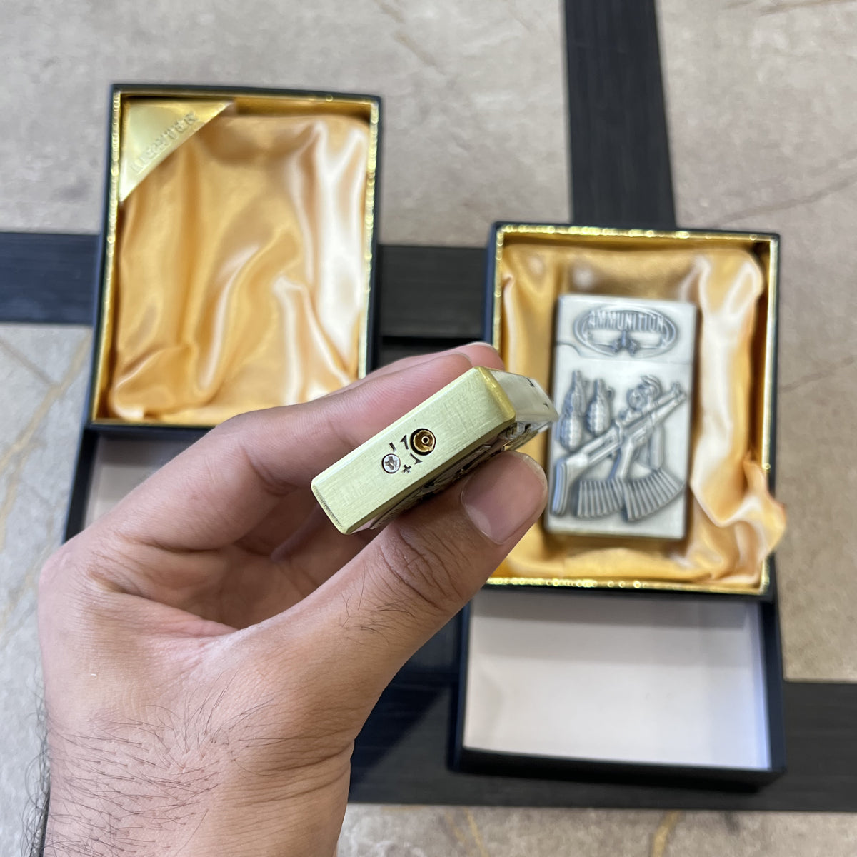 Embossed Rifle Military Flip Lighter with Convertible Flame