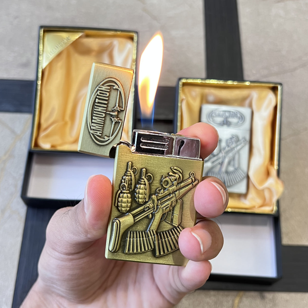 Embossed Rifle Military Flip Lighter with Convertible Flame